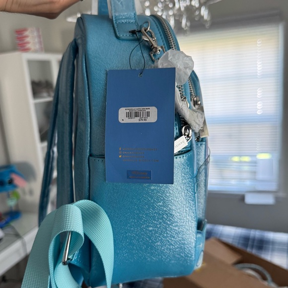😍 new Danielle Nicole Cinderella Castle mini backpack - Picture 2 of 2